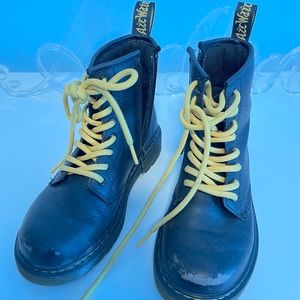 Kids dr martens